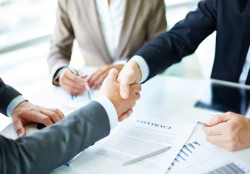 Business leaders agreeing on service responsibilities